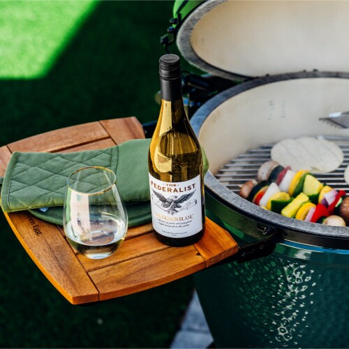 The Federalist Sauvignon Blanc New Zealand White Wine Perspective: left