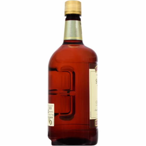 Seagram's VO Blended Canadian Whisky Perspective: left