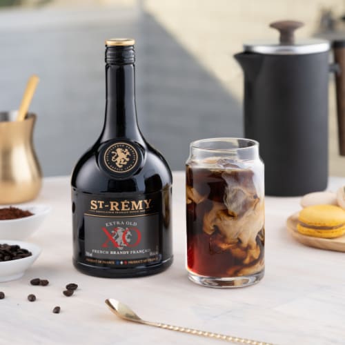 St-Remy XO French Brandy Perspective: left