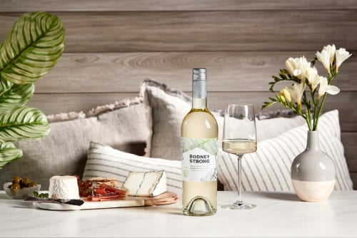 Rodney Strong Charlotte's Home Sauvignon Blanc White Wine Perspective: left
