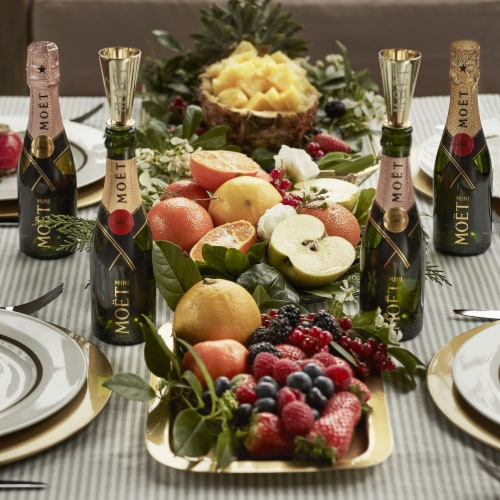 Moet & Chandon Imperial Brut Champagne Perspective: left