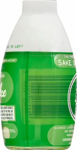 Gekkeikan Cap-Ace Sake Perspective: left