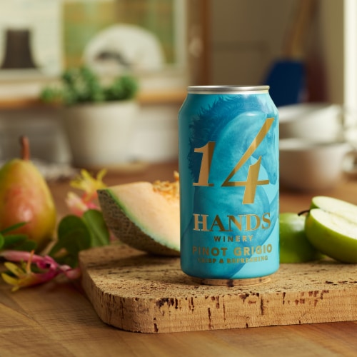 14 Hands Pinot Grigio Washington White Wine Can Perspective: left
