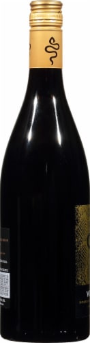 Vipra Rosso Dolce Sweet Red Wine Perspective: left