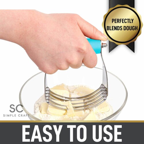 Simple Craft Pastry Dough Cutter with Comfortable Grip Handle - Blue Perspective: left