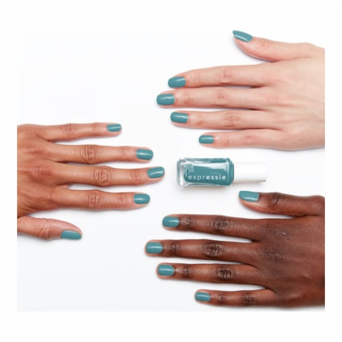 Essie Expressie Vegan Quick-Dry Nail Polish Up Up & Away Message Perspective: left