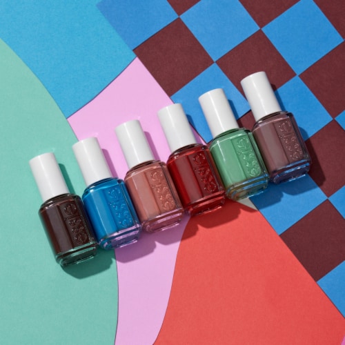 Essie Salon-Quality Vegan Nail Polish Offbeat Chic Perspective: left