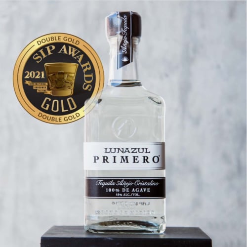 Lunazul Tequila Anejo Primero Perspective: left