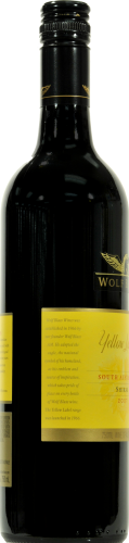 Wolf Blass Yellow Label Shiraz Perspective: left