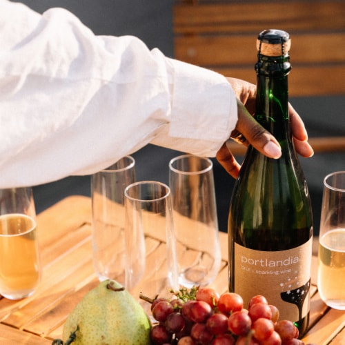 Portlandia Sparkling Brut Perspective: left