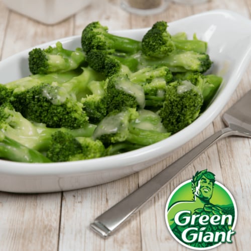 Green Giant Lightly Sauced Broccoli Spears & Butter Sauce Perspective: left