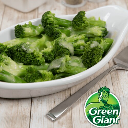 Green Giant Lightly Sauced Broccoli Spears & Butter Sauce Perspective: left