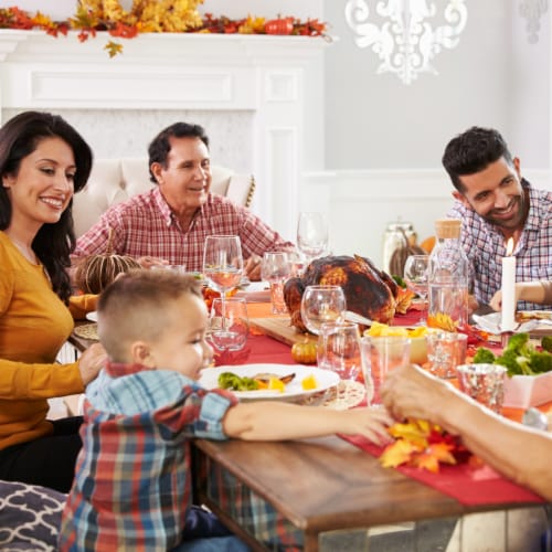 Electric Carving Knife Stainless Steel Blade Ham Turkey Bread Roast Slices Lightweight Perspective: left