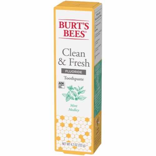 Burt's Bees Mint Medley Clean & Fresh Flouride Toothpaste Perspective: left