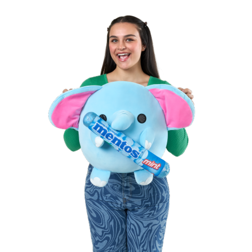 Zuru Snackles Series 1 Plush Elephant & Mentos® Perspective: left