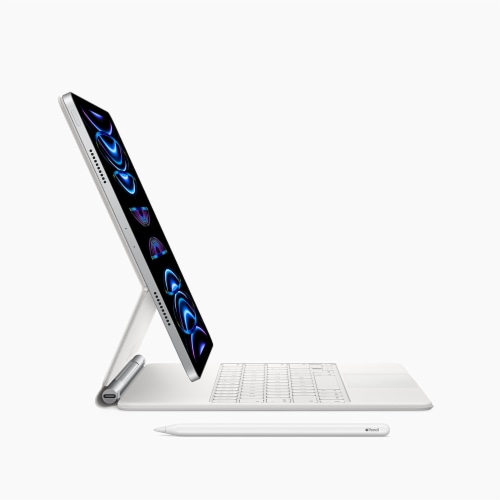Apple 128 GB iPad Pro - Silver Perspective: left