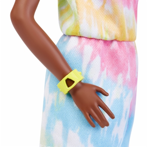 Mattel Barbie 180 Fashionistas Doll Perspective: left
