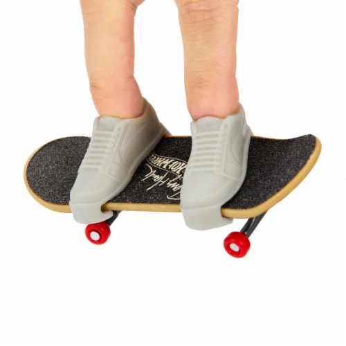 Mattel Hot Wheels Skate™ Talon Shred™ Skateboard Toy Perspective: left