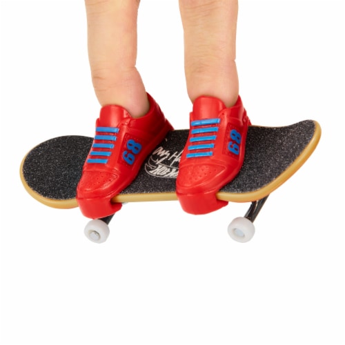 Mattel Hot Wheels Skate™ Jet-Shark Air™ Skateboard Toy Perspective: left