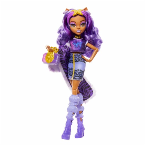 Mattel Monster High Skulltimate Secrets Clawdeen Wolf Doll Perspective: left