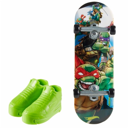 Mattel® Hot Wheels® Teenage Mutant Ninja Turtles Skateboard Perspective: left