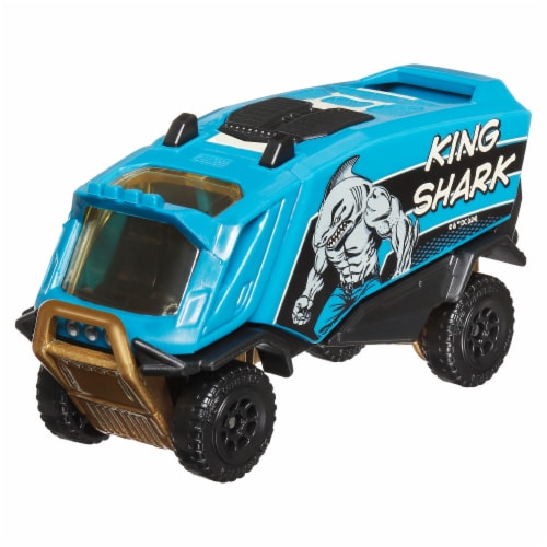 Mattel Hot Wheels Batman King Shark Aero Pod™ Diecast Vehicle Perspective: left