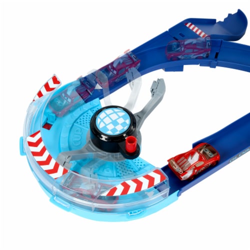 Mattel® Disney and Pixar Cars Global Racers Cup GRC Jumping