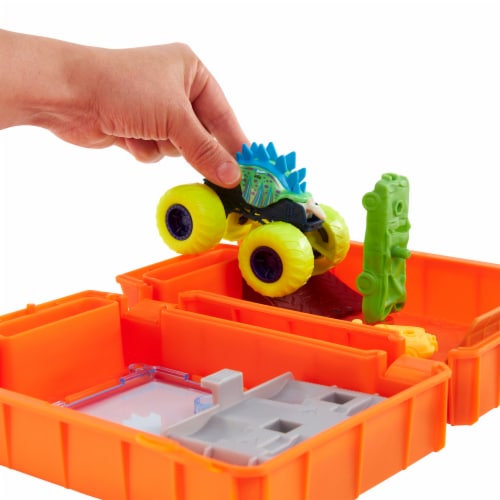 Mattel Hot Wheels Monster Trucks™ Fuel N Go Palyset Perspective: left
