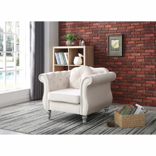 Chesterfield on sale tufted chair