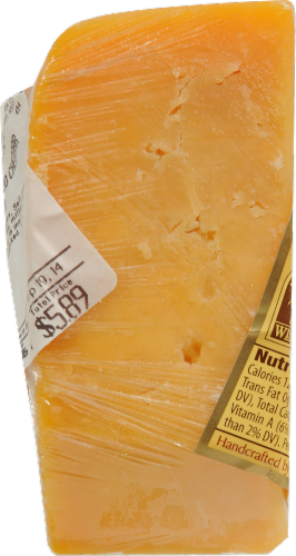 Maple Leaf Aged Cheddar Perspective: left