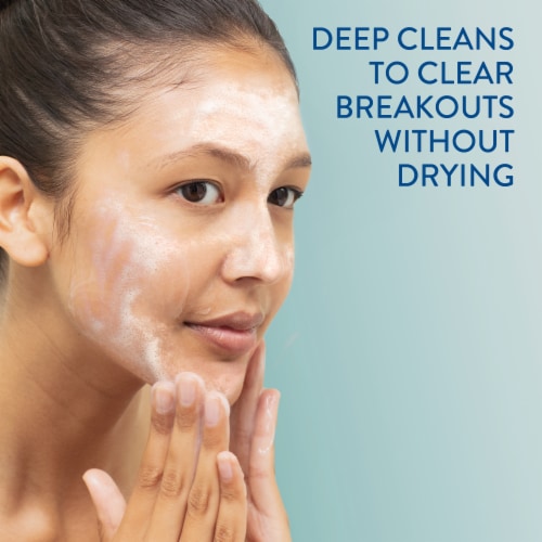 Cetaphil® Gentle Clear Clarifying Acne Cream Cleanser Perspective: left