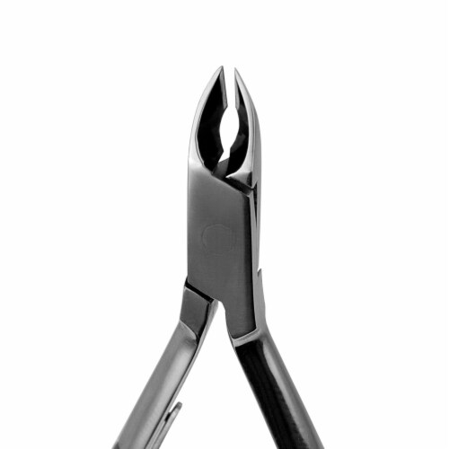Revlon Half Jaw Cuticle Nipper Perspective: left