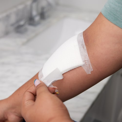 Band-Aid Brand Small Cushion Care Thick Gauze Pads, 2 In X 2 In Perspective: left