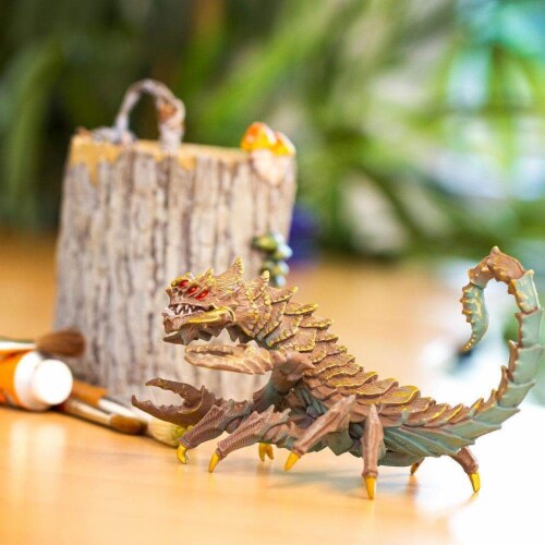 Desert Dragon Toy Perspective: left