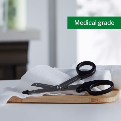 McKesson Medicut Stainless Steel Medical Grade Trauma Shears 5.5 L 1 Ct 321BKMM Perspective: left
