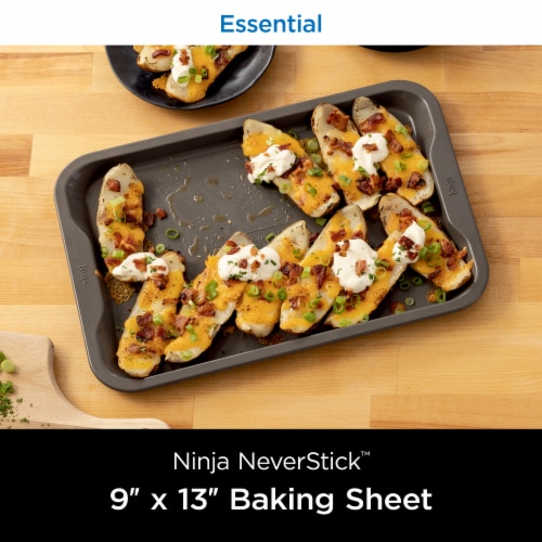 Ninja NeverStick™ Cookie Pan Perspective: left