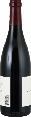 Hartford Family Winery Pinot Noir Red Wine Perspective: left