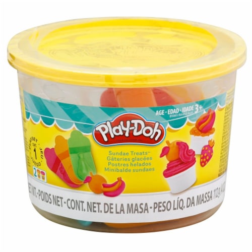 Play-Doh Sundae Treats Mini Bucket Perspective: left