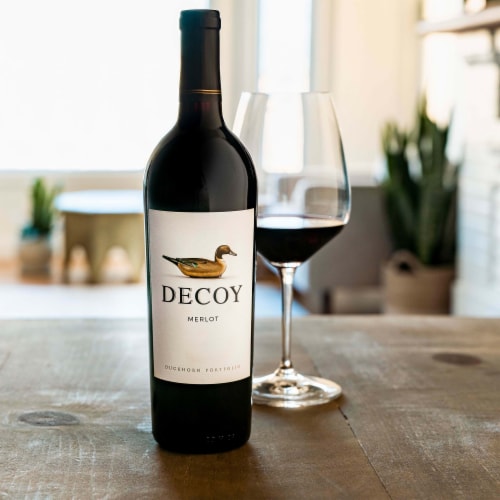 Decoy Merlot Red Wine Perspective: left