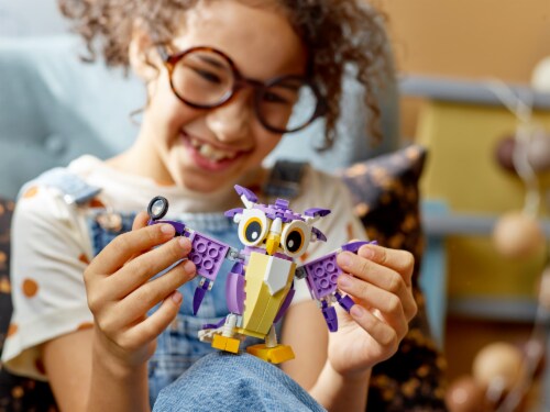 LEGO® Creator™ Fantasy Forest Creatures Perspective: left