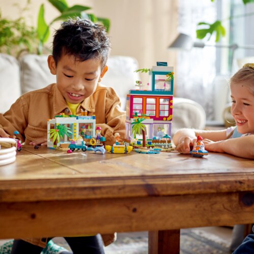 LEGO® 41709 Vacation Beach House Perspective: left