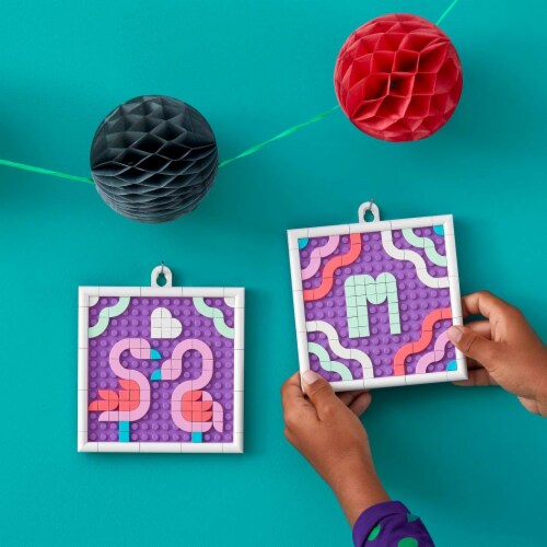 41951 LEGO® DOTS Message Board Perspective: left