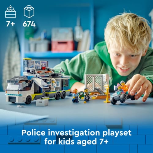 LEGO® City Police Mobile Crime Lab Truck 60418 Building Set Perspective: left