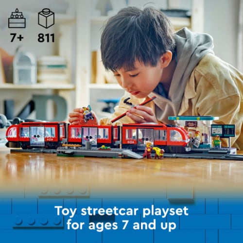 LEGO® City Downtown Streetcar And Station 60423 Perspective: left