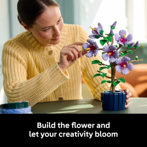 LEGO Botanicals Hibiscus Flower Building Set 10372 Perspective: left