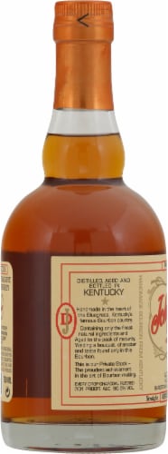 Johnny Drum Private Stock Kentucky Straight Bourbon Whiskey Perspective: left