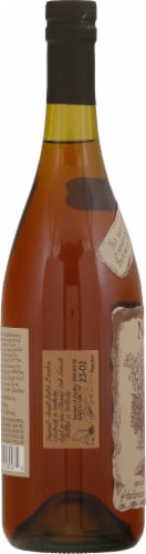 Willett Noah's Mill Bourbon Whiskey Perspective: left