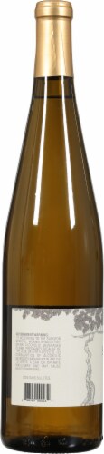Shelton® Vineyards Riesling Wine Perspective: left