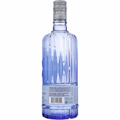 Citadelle Original Dry Gin Perspective: left