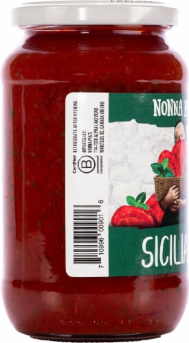 Nonna Pia's Siciliana Pasta Sauce Perspective: left
